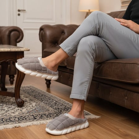 Papuci de casă - Papuci de casa pufosi D308maro