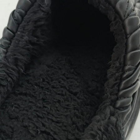 Papuci de casă - Papuci de casa pufosi D365negru