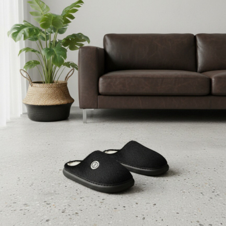 Papuci de casa pufosi D367negru [6]