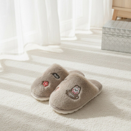 Damă - Papuci de casa pufosi L689maro