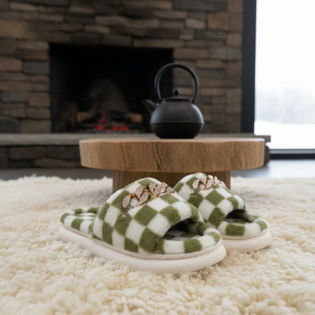 Papuci de casa pufosi, model in carouri H15verde [7]