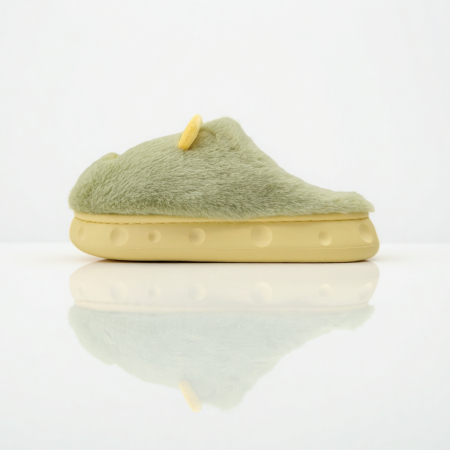 Papuci de casă - Papuci de casa pufosi si haiosi L635verde