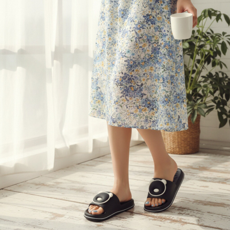 Încălțăminte damă - Papuci veseli Ursulet H709negru