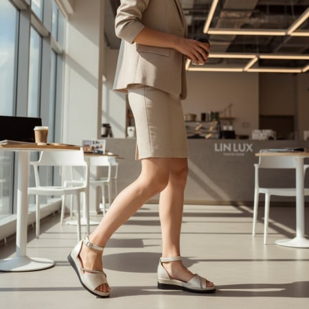 ÎNCĂLȚĂMINTE DAMĂ 39.99 - Sandale cu platforma A-07auriu