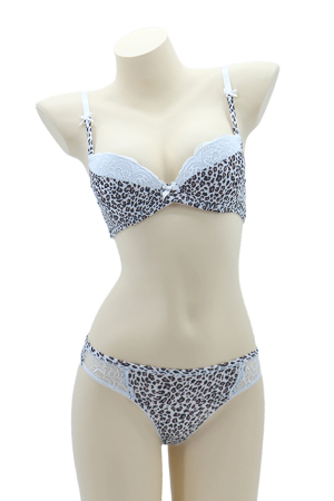 Seturi și Compleuri - Set 2 piese lenjerie intima, sutien si chiloti tanga 35692alb