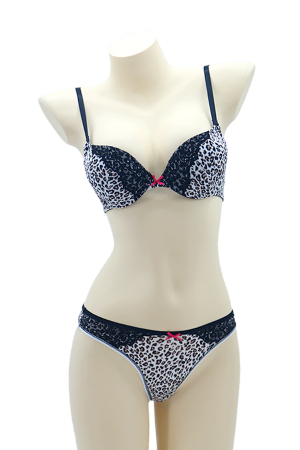 Seturi și Compleuri - Set 2 piese lenjerie intima, sutien si chiloti tanga 35685alb