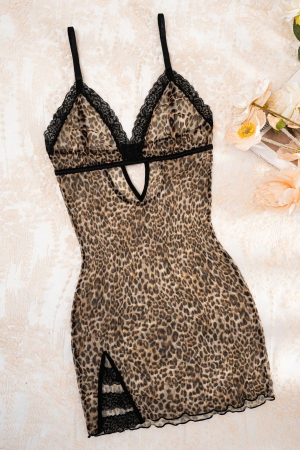 Lenjerie damă - Set lenjerie erotica cu print Leopard, camasa de noapte si chiloti tanga DLS-3373