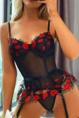 Lenjerie erotică - Set lenjerie erotica, body decupat, portjartiera si chiloti tanga G1116rosu
