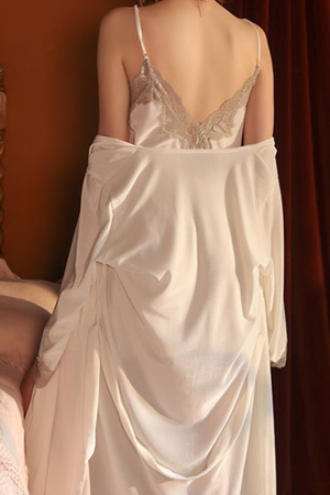 Halate - Set lenjerie erotica, halat, camasa de noapte sexy si chiloti tanga GJ588alb