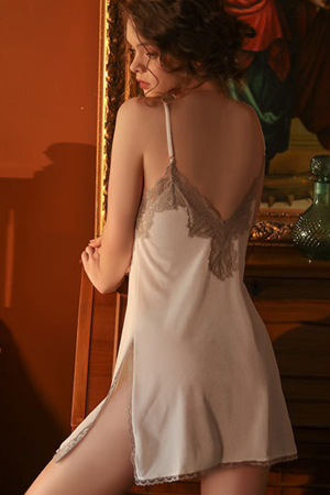 Halate - Set lenjerie erotica, halat, camasa de noapte sexy si chiloti tanga GJ588alb