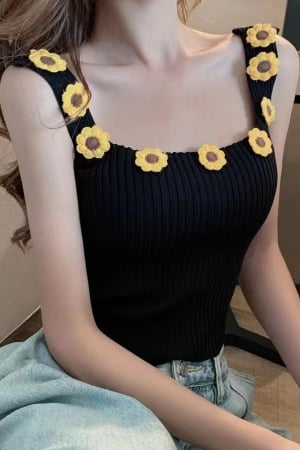 Îmbrăcăminte damă - Top din tricot cu aplicatii flori 3D XPX-7193negru