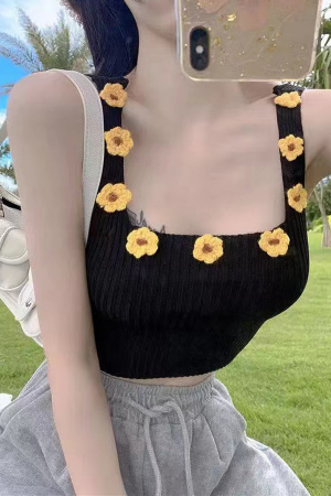 Îmbrăcăminte damă - Top din tricot cu aplicatii flori 3D XPX-7193negru