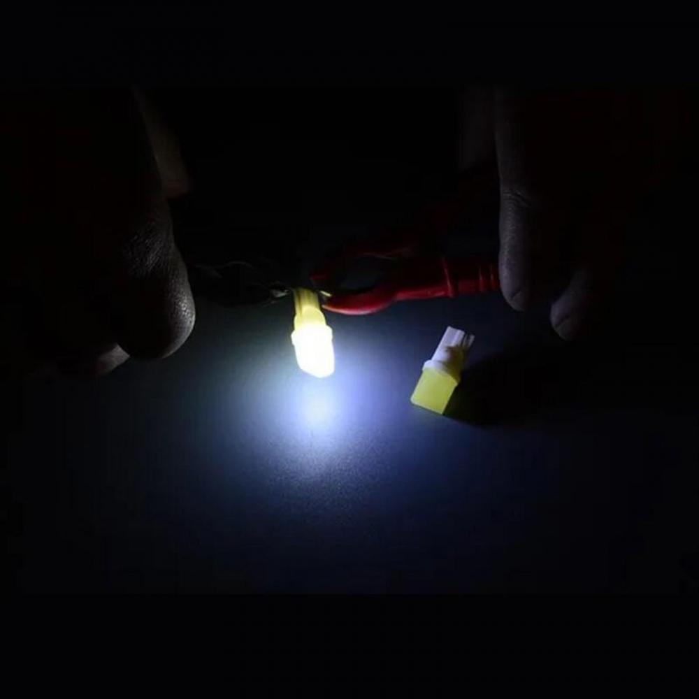 BEC POZ 12V5W T10 2LED F SOC [3]
