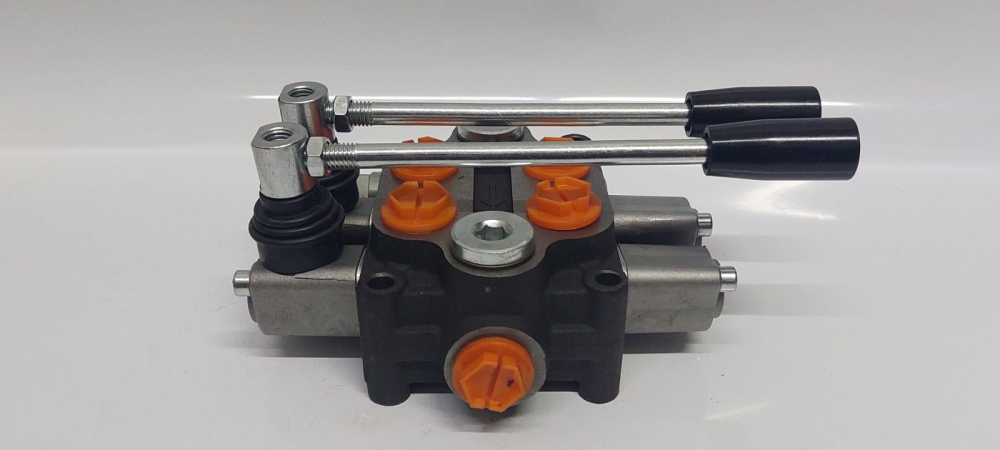 Distribuitor hidraulic cu 2 manete fara flotant 80L/min. [1]