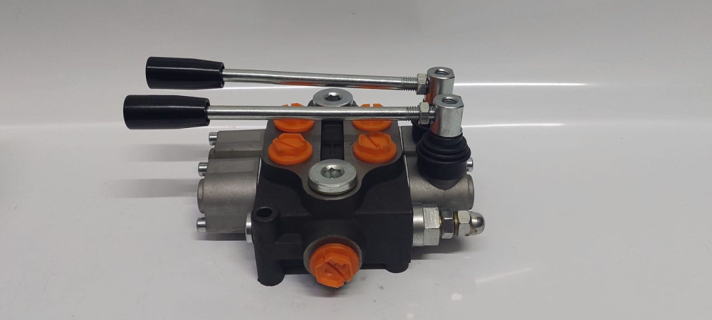 Distribuitor hidraulic cu 2 manete fara flotant 80L/min. [7]