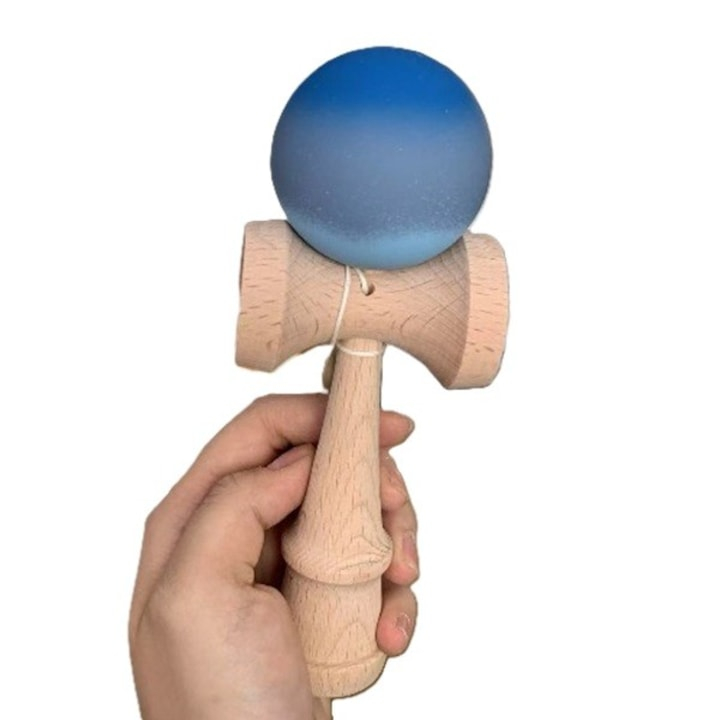 Jucarie Interactiva Kendama, din Lemn, 18 cm, Joc de Indemanare pentru Copii si Adulti, Model Gradient 9, Albastru/Gri/Bleu [2]