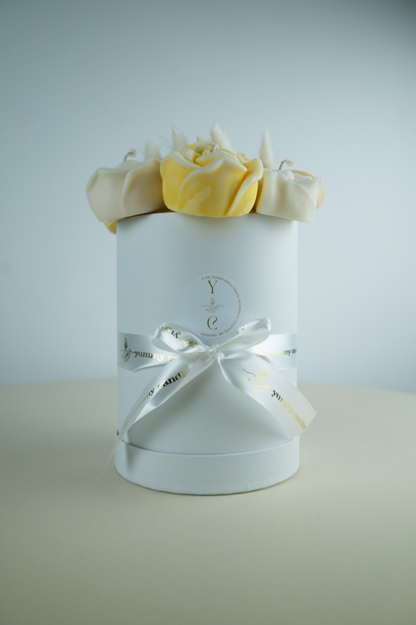 Aranjament floral mare galben din ceara naturala [3]