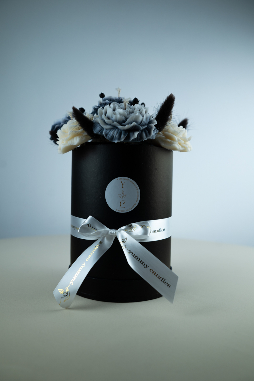 Aranjament floral mare negru din ceara naturala [3]