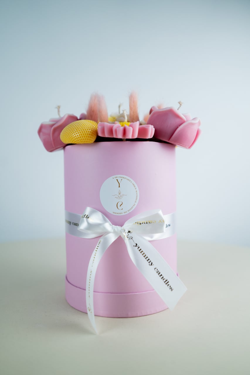 Aranjament floral mediu roz-galben din ceara naturala [3]