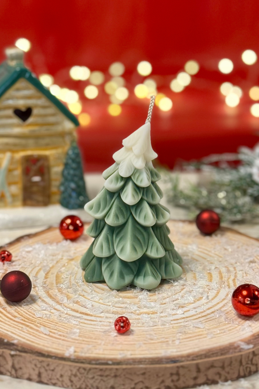 Lumânare brad Nins decorativ – parfum Christmas Tree, ceară de soia [1]