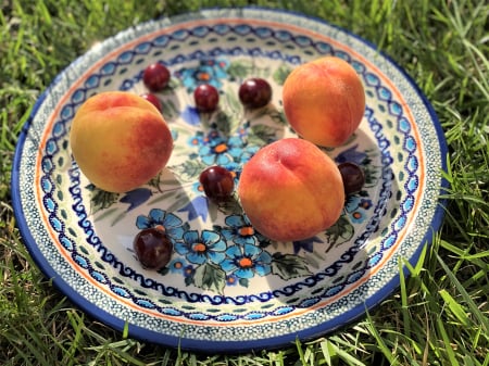 Farfurie rotunda intinsa Evangeline, ceramica smaltuita, pictata manual 27,2 cm [3]