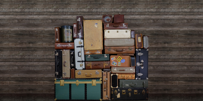 Tapet STACKED SUITCASES, HEAP [2]