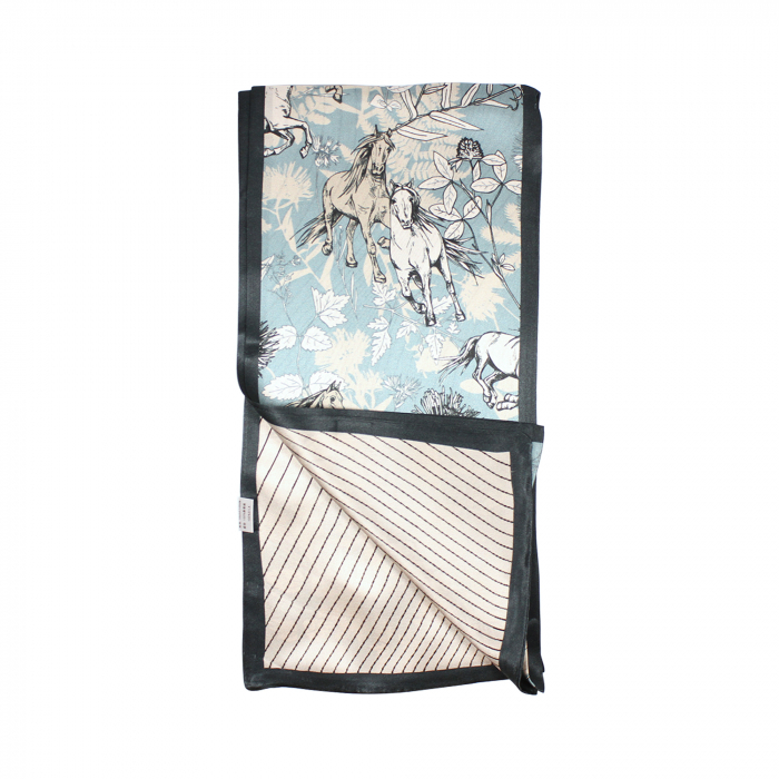 Eșarfă șal cu două fețe 15 cm / 145 cm, din mătase naturală Mulberry Charmeuse, Freedom on Fields [1]