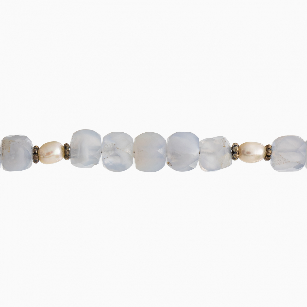 Colier argint pietre semipretioase calcedonie cuburi de 5 mm si perle de cultura cu accente din argint antichizat lungime 42 cm [3]