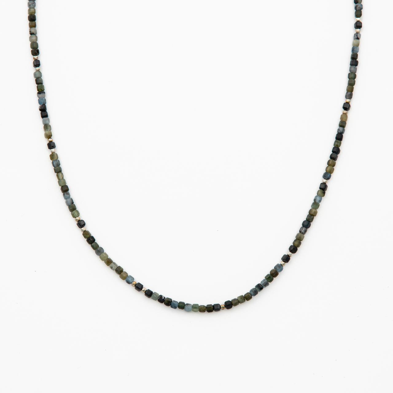 Colier argint pietre semipretioase iolit cubulete 2.5 mm lungime 40 cm [1]