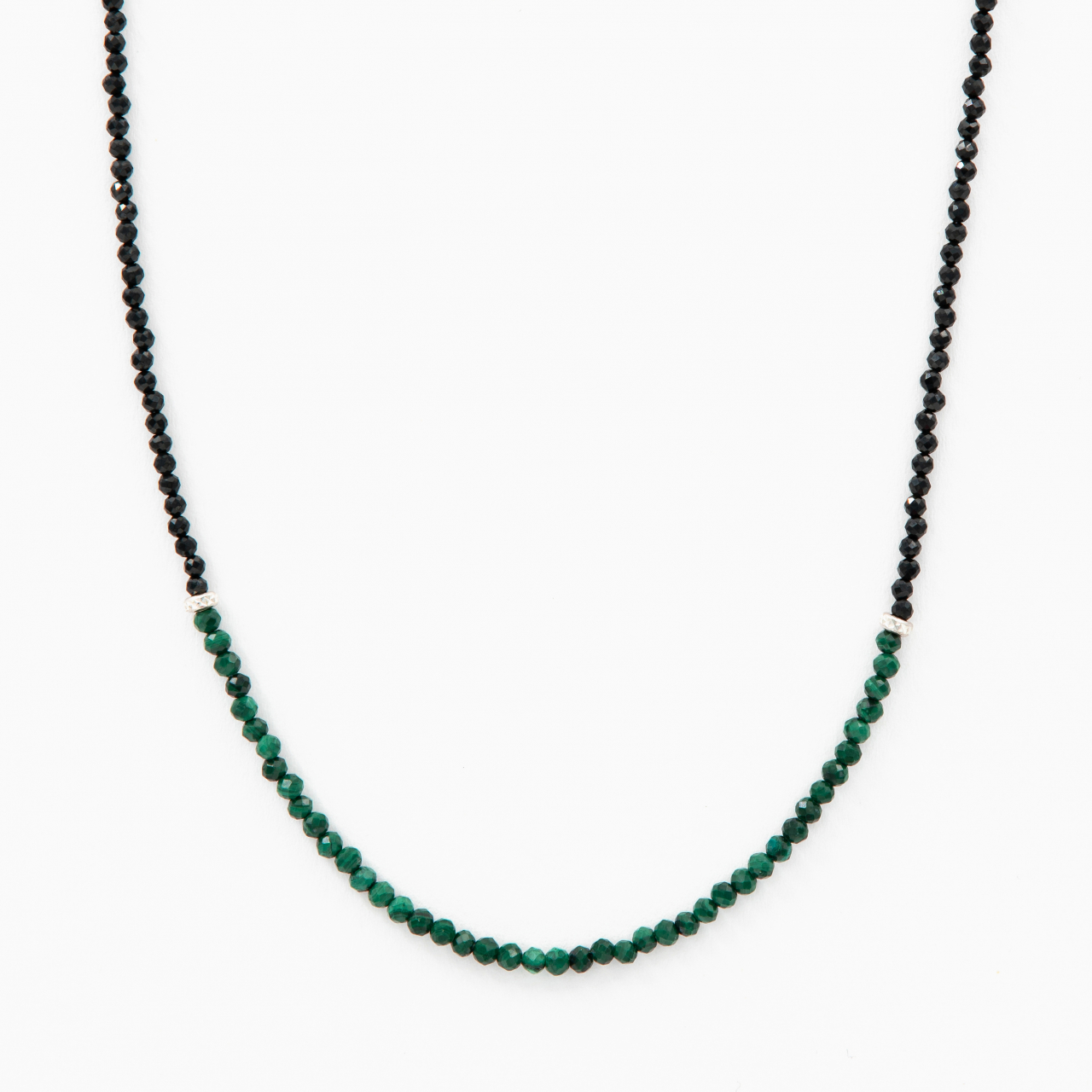 Colier argint pietre semipretioase microfatetate spinel si malachit 2 mm cu elemente  decorative din argint lungime 42 cm [1]