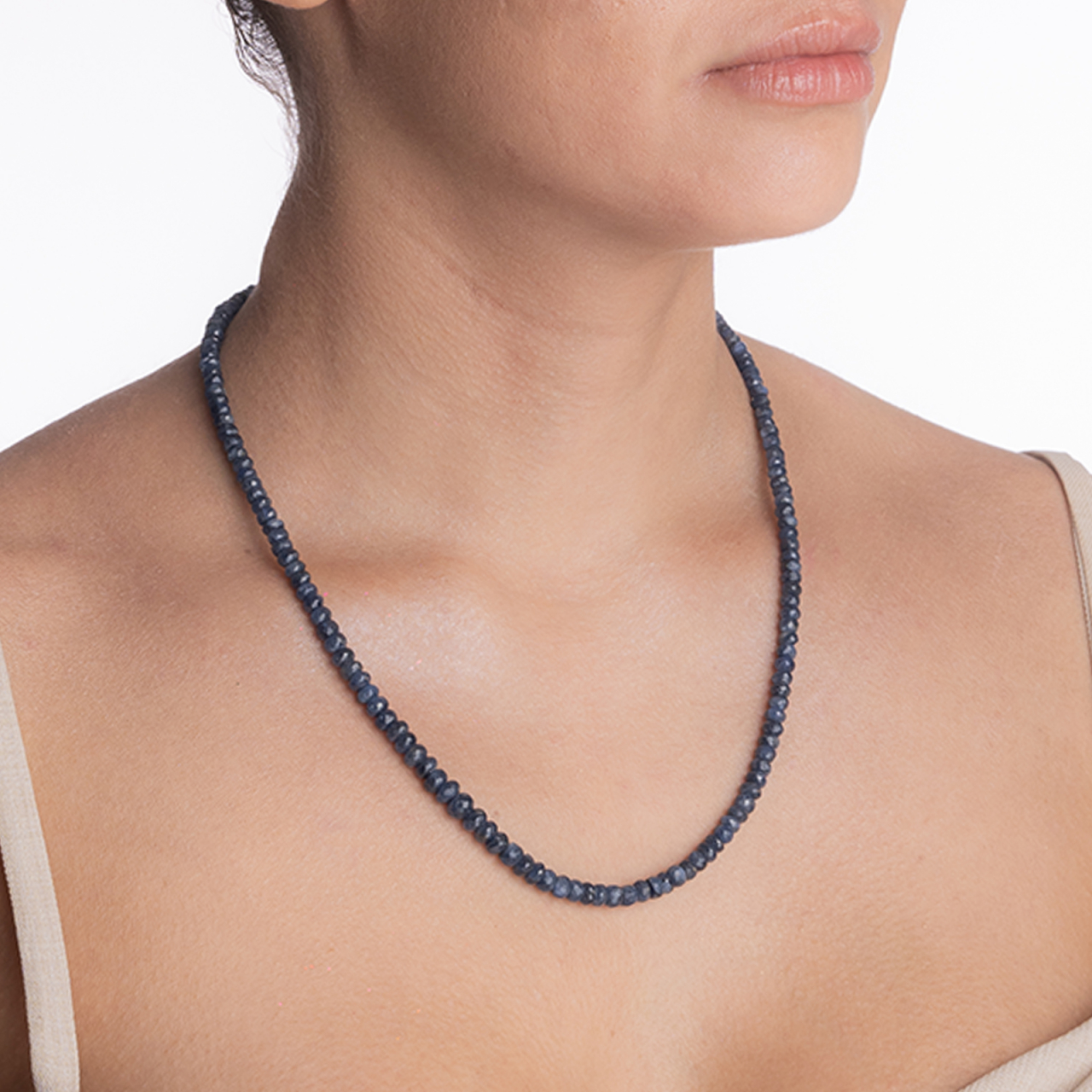 Colier argint pietre semipretioase safir albastru discuri microfatetate de la 4 la 6 mm lungime 50 cm [5]