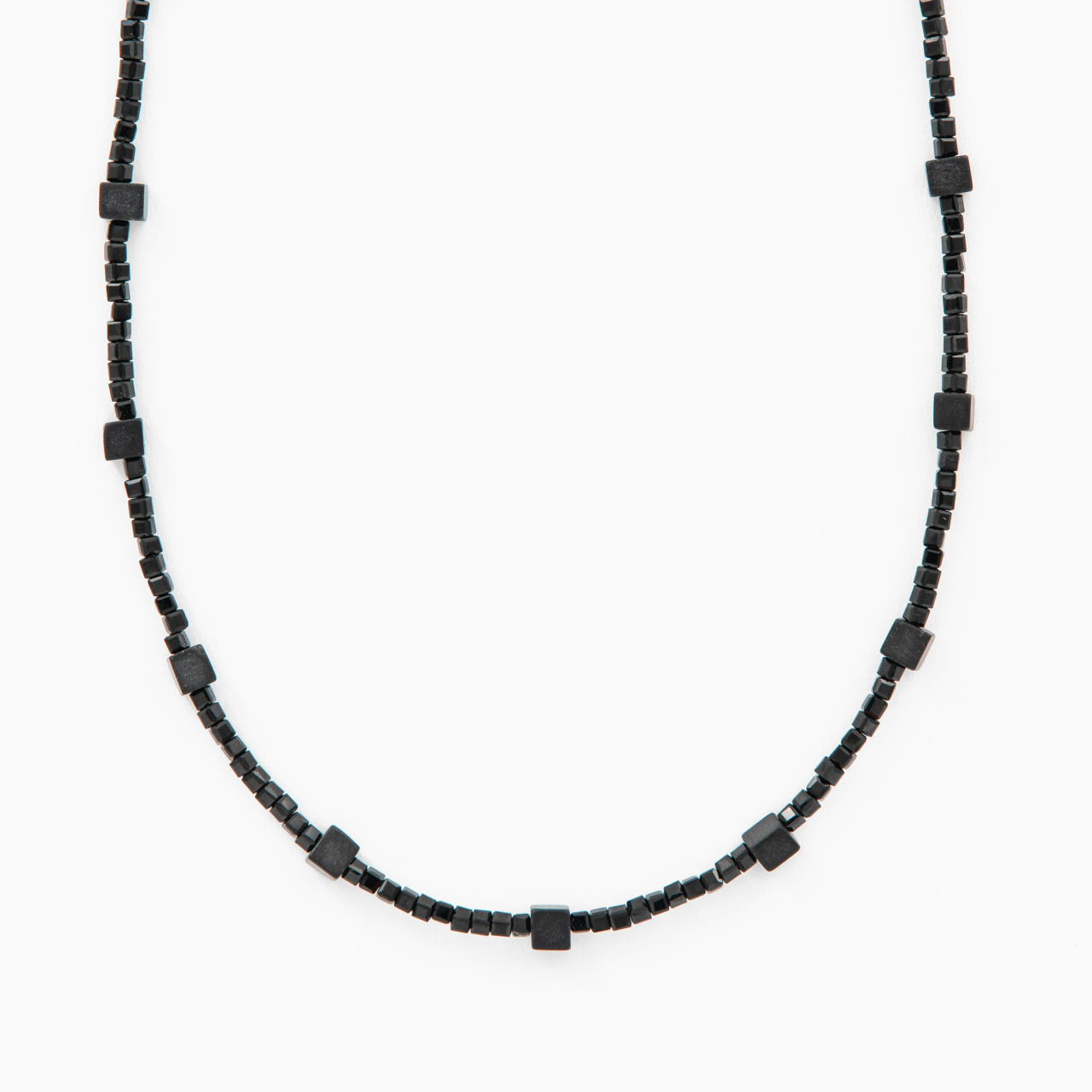 Colier argint pietre semipretioase spinel cubulete 2.5 mm hematit negru mat cuburi de 3.5 mm lungime 42 cm [1]