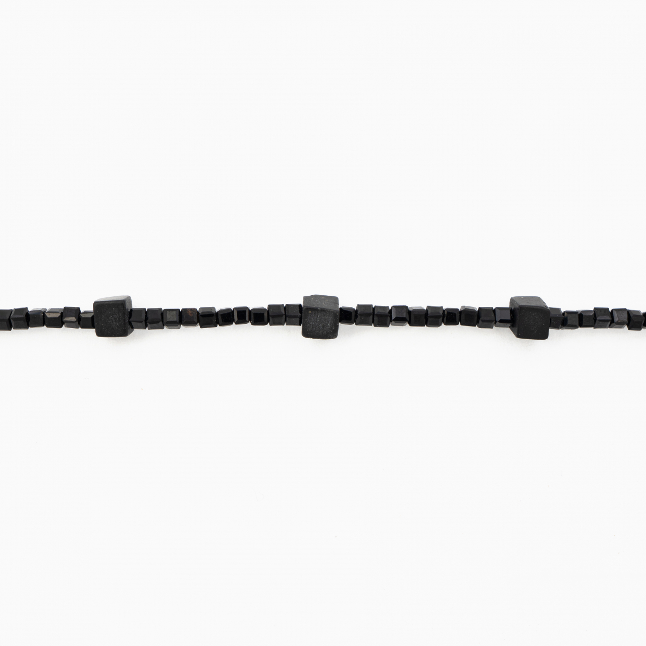Colier argint pietre semipretioase spinel cubulete 2.5 mm hematit negru mat cuburi de 3.5 mm lungime 42 cm [2]