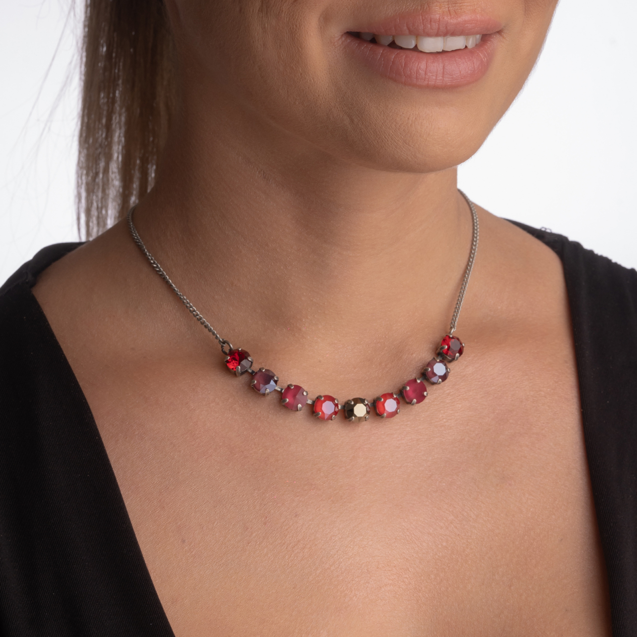 Colier cristale Austria multicolore rosii 8 mm montate in casete placate cu argint antichizat [4]