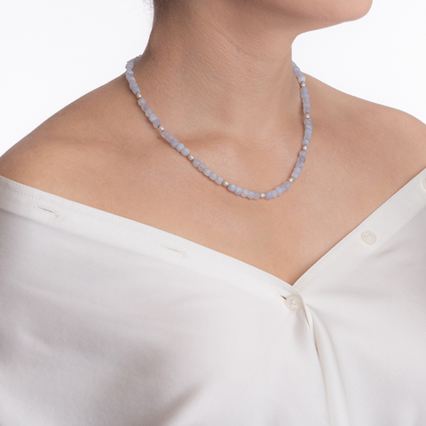 Colier argint pietre semipretioase calcedonie cuburi de 5 mm si perle de cultura cu accente din argint antichizat lungime 42 cm [4]