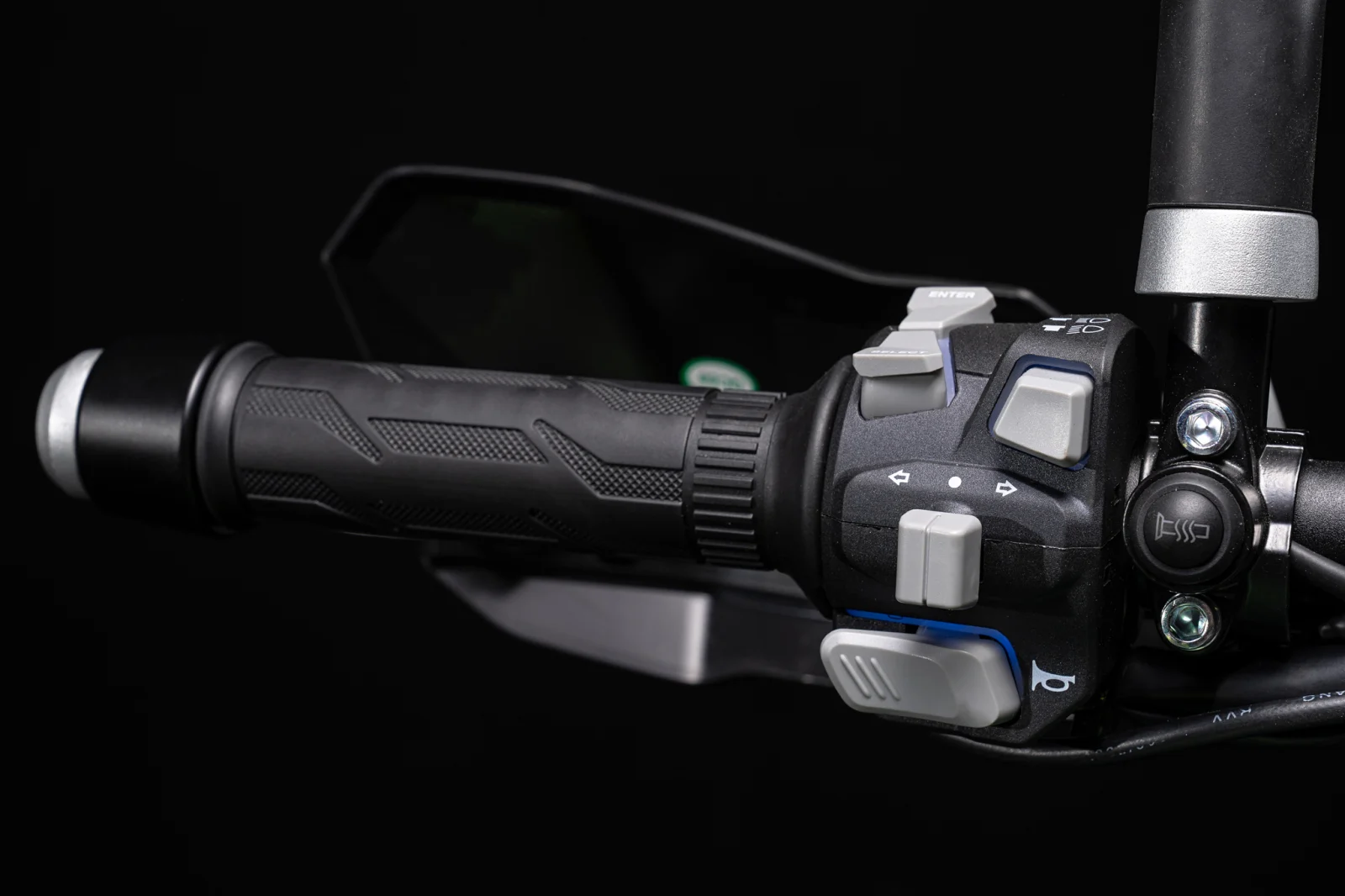 Benelli TRK 702X [9]