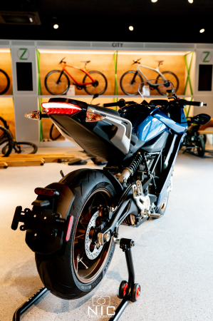 Motocicleta Electrică Zero Motorcycles SR/S [9]