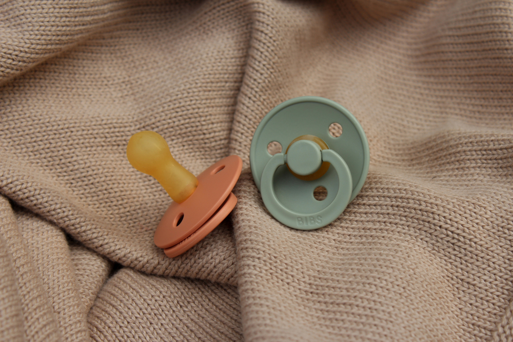 BIBS - Set 2 suzete Colour Latex, tetina rotunda, 0 luni +-Cloud/Blush [3]