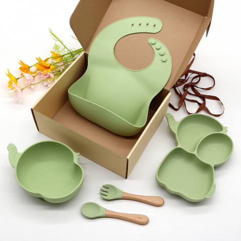 Accesorii Hranire - Set hranire Bebeulsi pentru diversificare, 5 piese, silicon, fara BPA, Verde, model Elefant