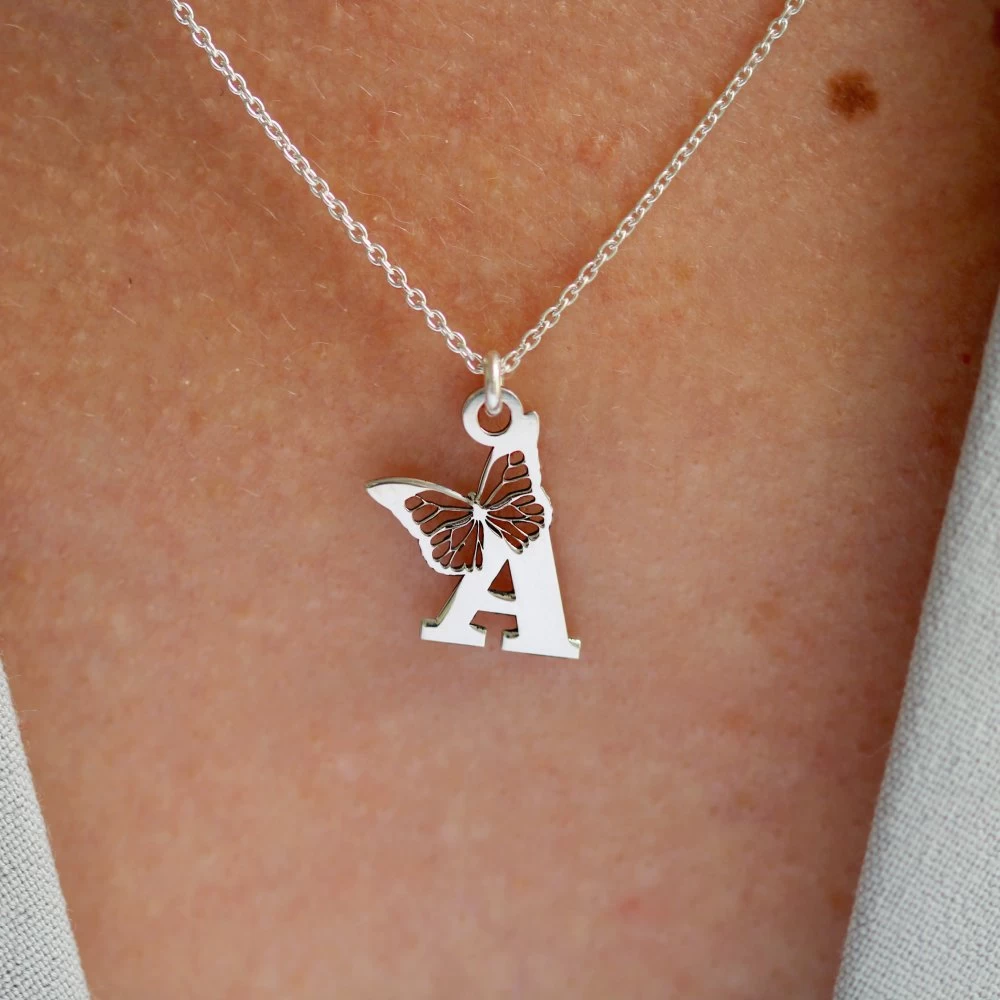Colier Farfalla Lettera personalizat cu literă și fluturaș [1]