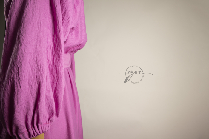 Rochie lungă maxi în cloș realizată din vâscoză premium opacă cu elastic lejer în talie și mâneci trei sferturi căzute – Atelier Zoe [5]