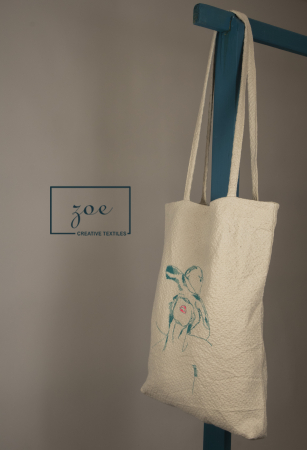 Genti Tote - Geantă tote din bumbac 100% cu broderie stilizată Profil, realizată în atelierul Zoe Creativ.
