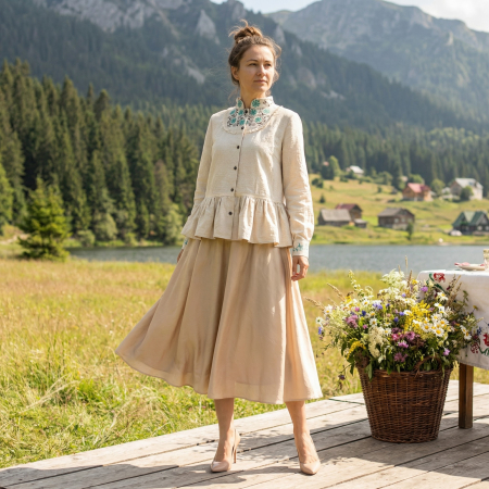 Camasi - camasa-zoe-rasarit-traditii-panza-brodata-robusta-plii