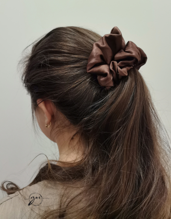 Accesorii din Matase - Mediu Scrunchie din Mătase Naturală