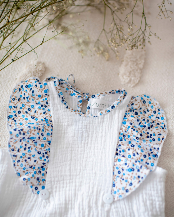 Bluza din muselina alba, cu imprimeu floral albastru [2]