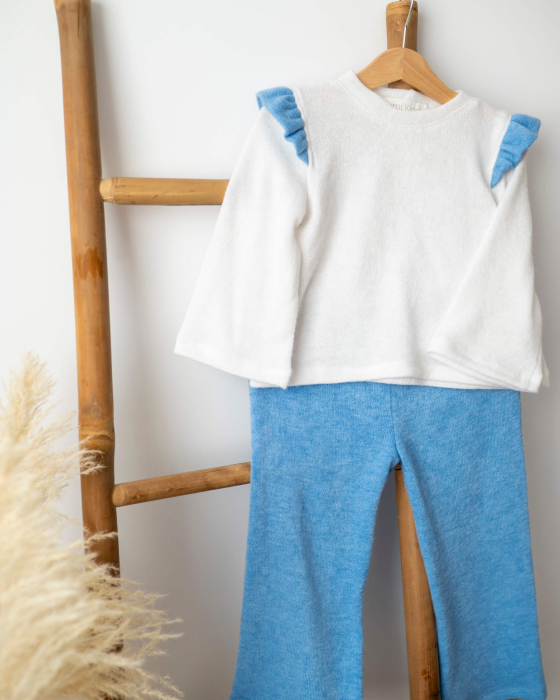 Compleu cu pantaloni evazati baby blue si bluza cu volanase [2]
