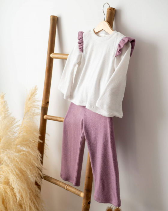 Compleu cu pantaloni evazati lila si bluza cu volanase [2]