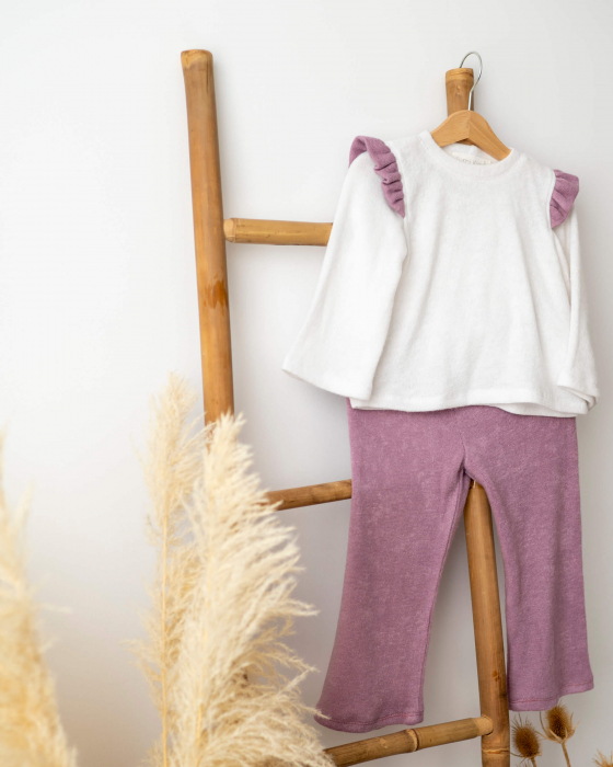 Compleu cu pantaloni evazati lila si bluza cu volanase [5]