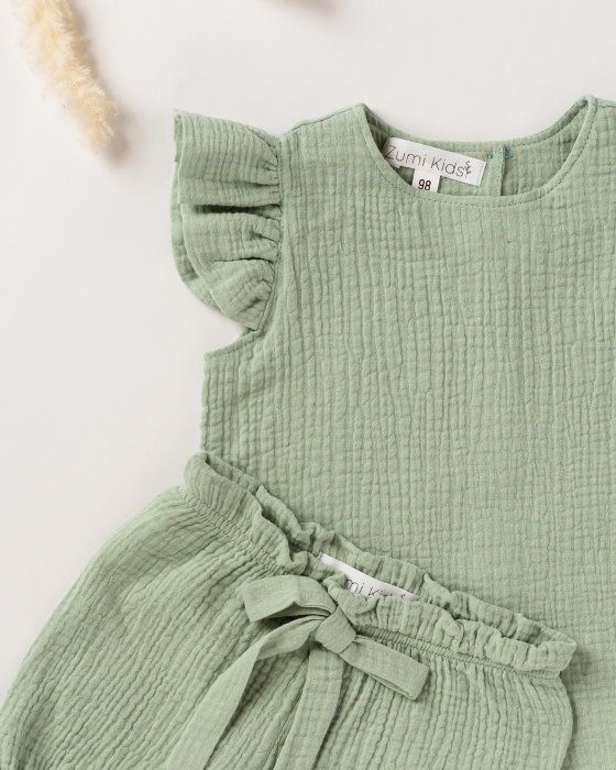 Compleu de vara cu pantaloni scurti bufanti si bluza verde salvie [2]