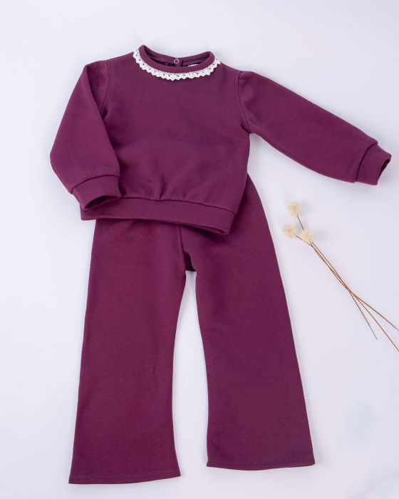 Compleu din bumbac cu pantaloni evazati si bluza cu detaliu de dantela [4]